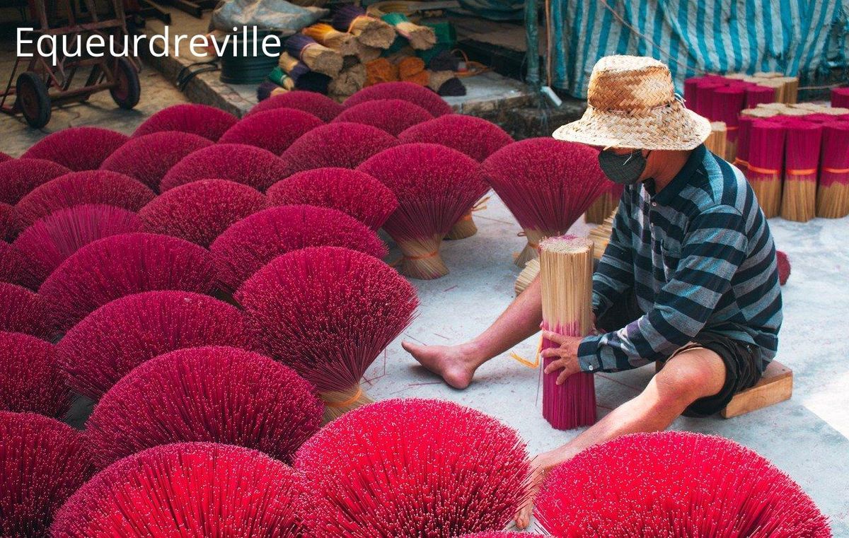 Artisanat durable : vers un emploi vert, la fabrication artisanale des encens soutient l'écologie.