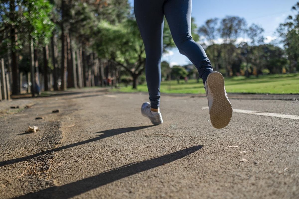 Courir en plein air, l'élixir mental pour une santé optimale.