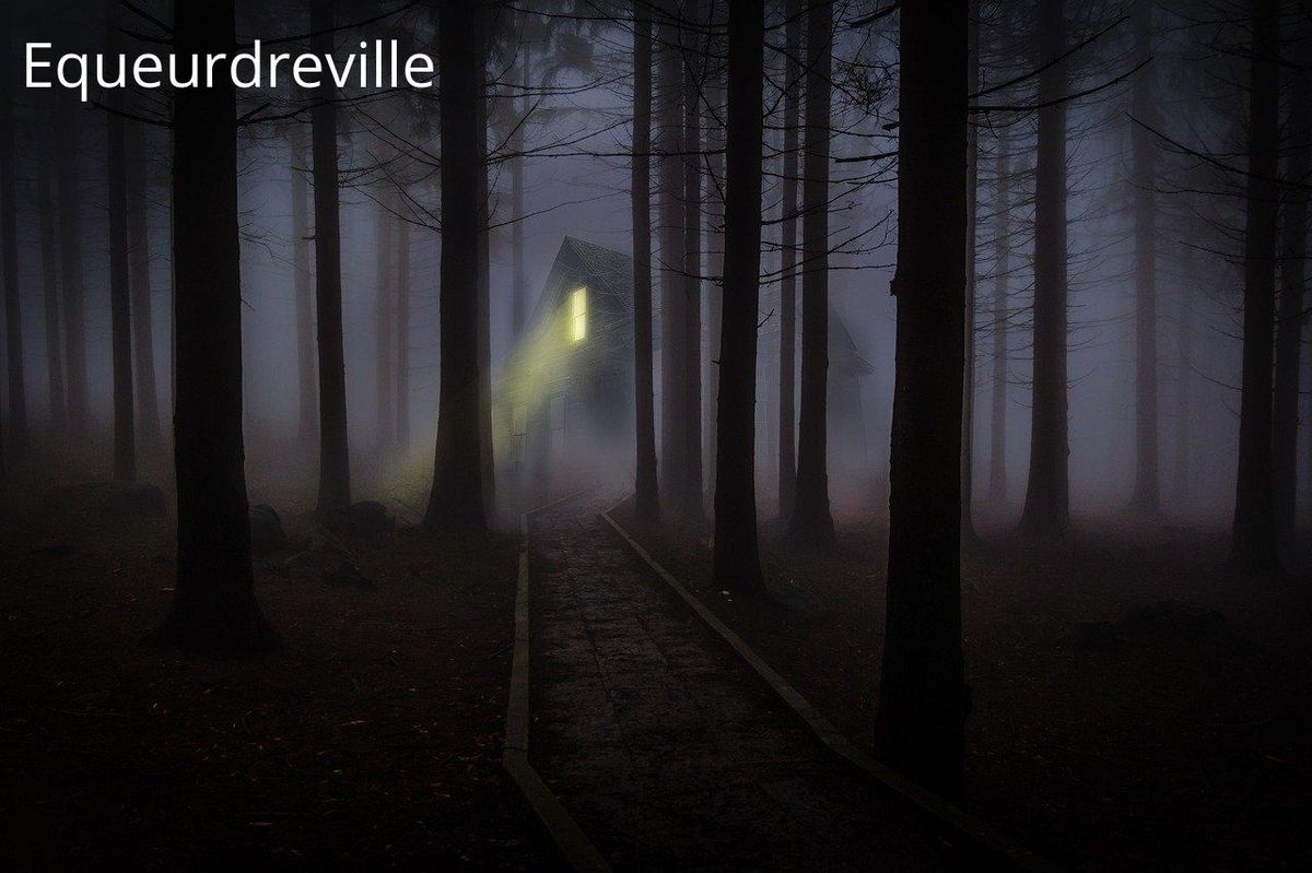 Dans la brume, un chalet hanté éclaire le chemin des mystères à Équeurdreville.