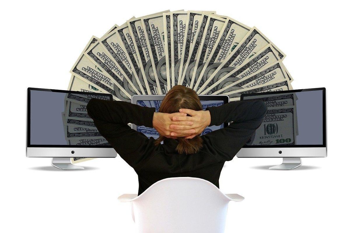 Gestion simplifiée : la banque en ligne au bout des doigts, sans stress ni déplacement.