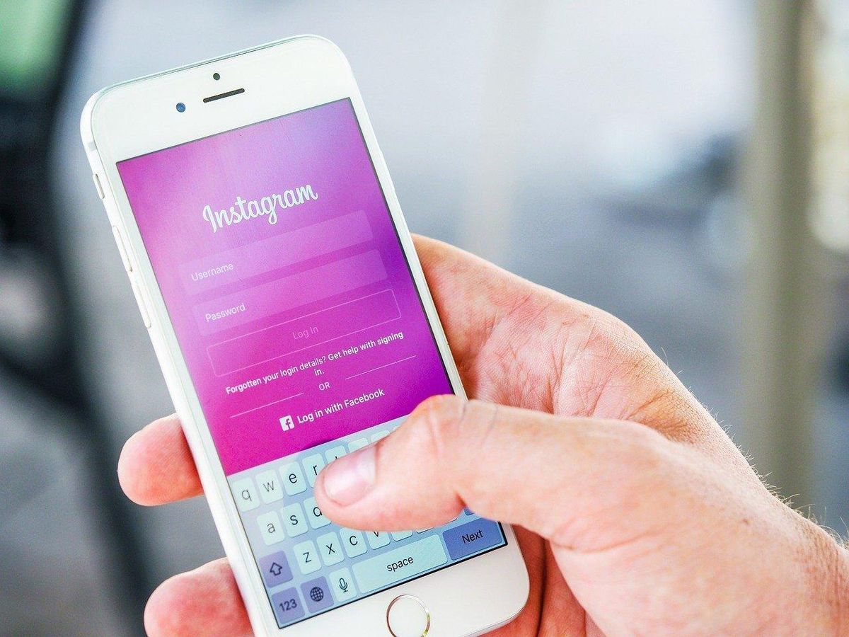 Instagram: fenêtre sur une vie rêvée ou reflet authentique? L'illusion en question.