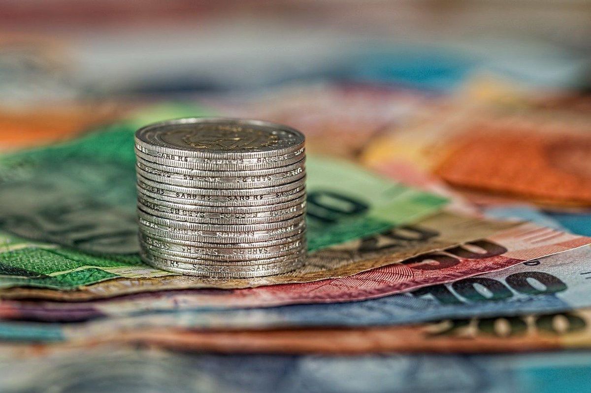 Pièces et billets : optimiser pour réduire vos frais bancaires.