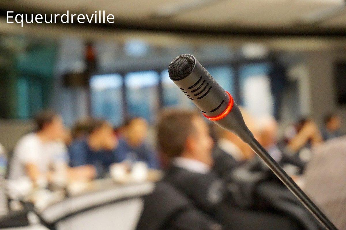 Rencontres à Equeurdreville : la voix des jeunes entendue pour l'emploi local.